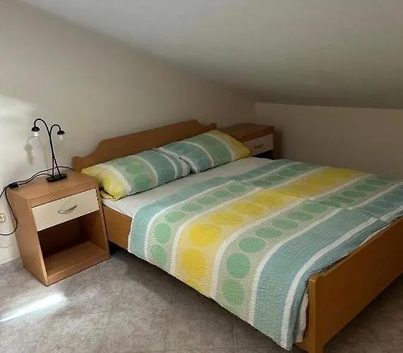 Apartment 90qm Flat In Ciovo *
